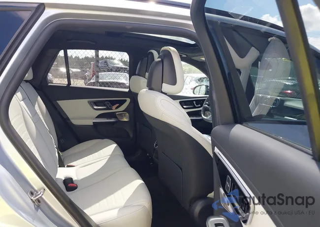 W1NKM4HB8SF365710: 43067087