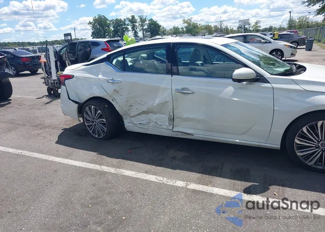 1N4BL4EV0SN317073: 43068252