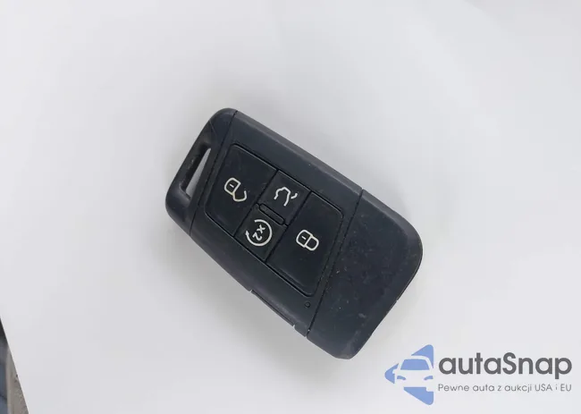 3VV2B7AX5JM057754: 43068260