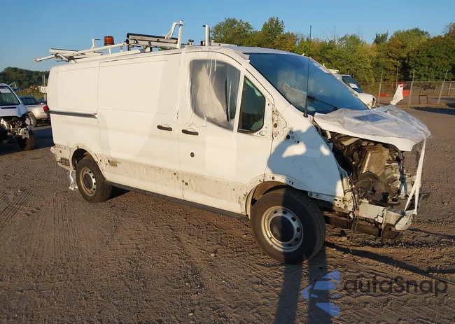 1FTYR1YM9HKB19266: 43068295