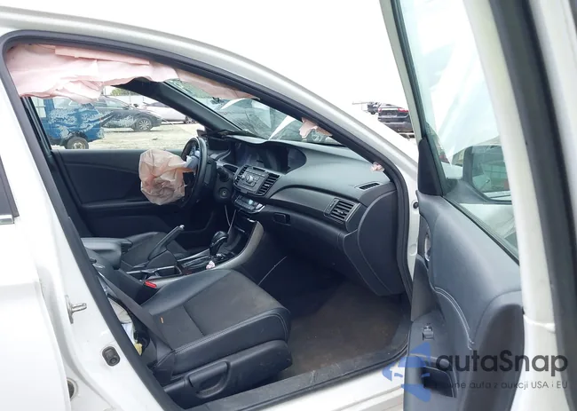 1HGCR2F54HA301749: 43068325