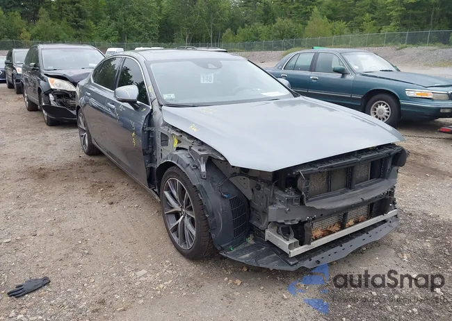 LVY982MK5JP017627: 43068370