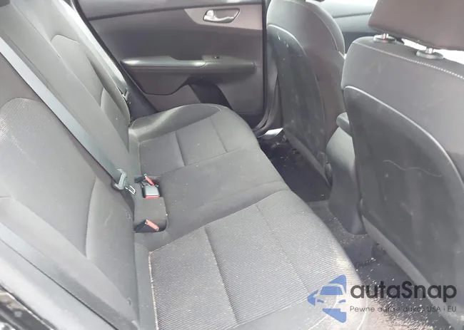 3KPF24AD3ME325252: 43068582