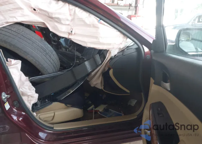 1HGCP2F72CA045692: 43068609