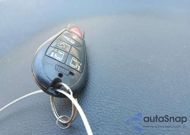 2C4RC1BGXER160155: 43068676