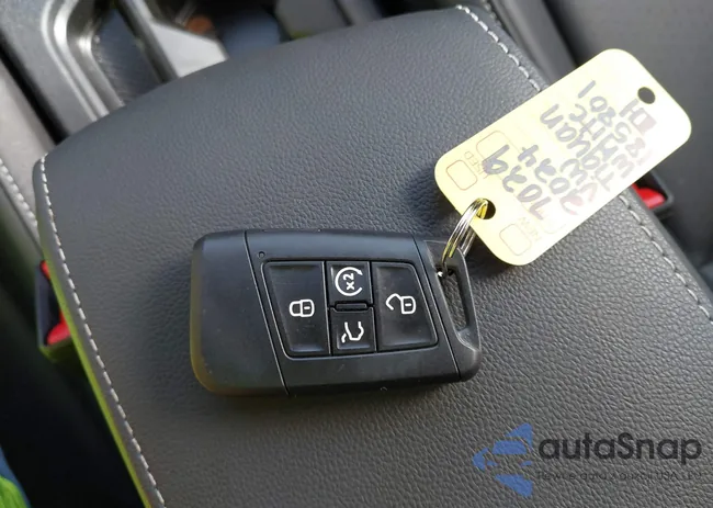 3VVMB7AX8RM185801: 43068754