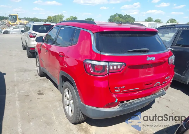 3C4NJDBB4JT480542: 43069529