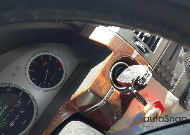 WDCGG8HB3AF327211: 43069702