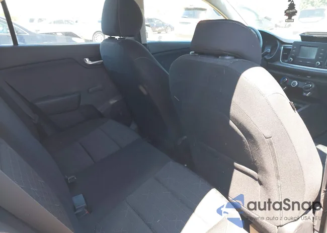 3KPA25AB8JE074660: 43068817