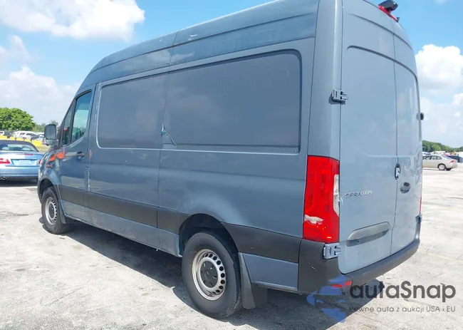 WD4PF0CD7KP061020: 43068844