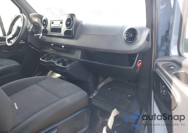 WD4PF0CD7KP061020: 43068844