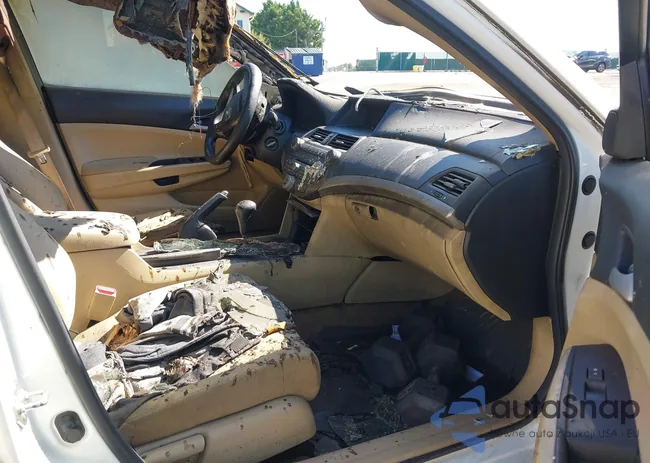 1HGCP2F3XCA167682: 43068934