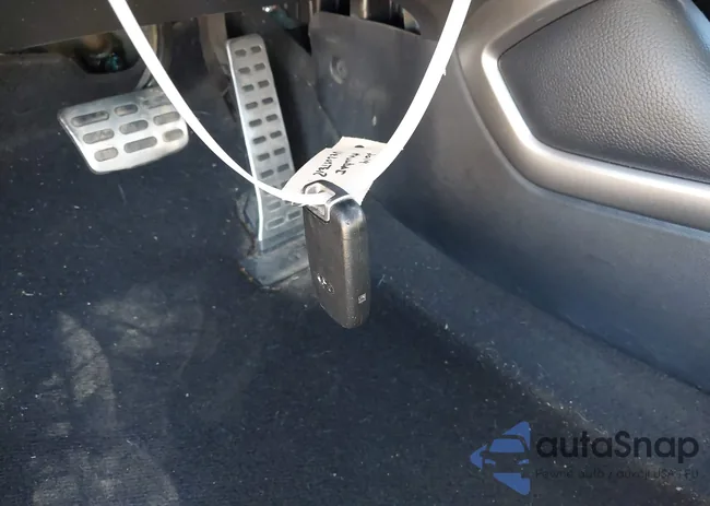 KMHTC6AEXEU183453: 43069088