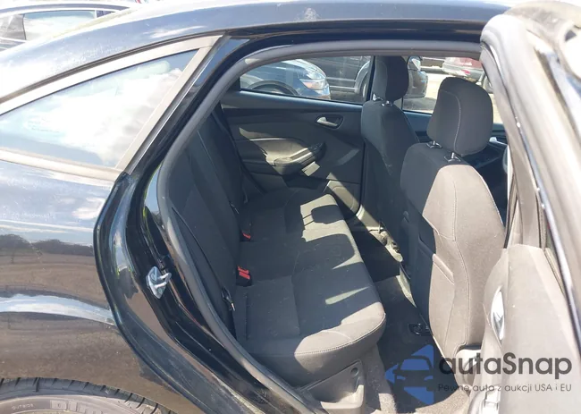 1FADP3F23JL239815: 43070237