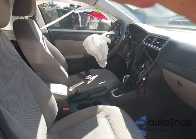 3VWLL7AJ3EM293155: 43070344