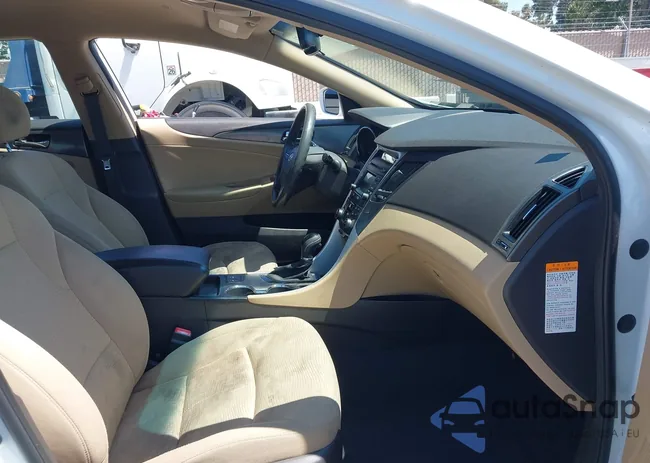 KMHEC4A40FA138366: 43070351