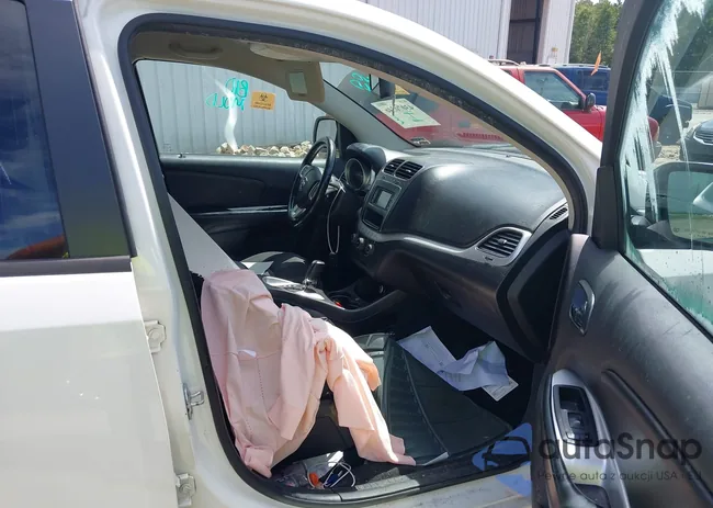 3C4PDCAB0HT557039: 43070546