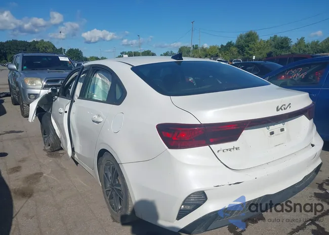 3KPF24AD4NE473962: 43070565