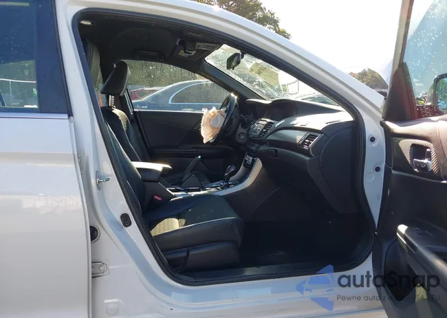 1HGCR2F50HA273464: 43070602