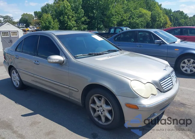 WDBRF61J74E017675: 43070672