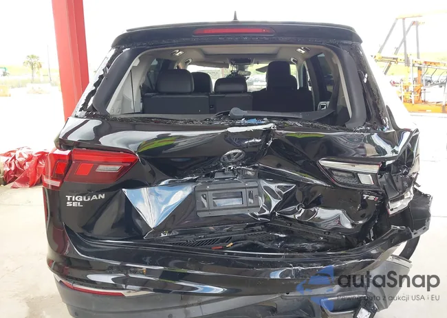 3VV5B7AXXJM104256: 43069869