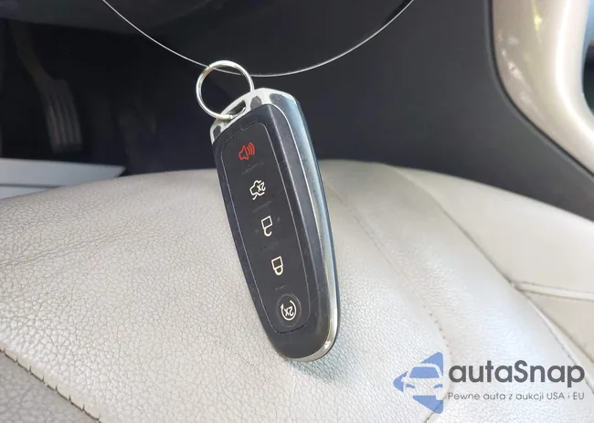 1FADP3J20JL253064: 43069951