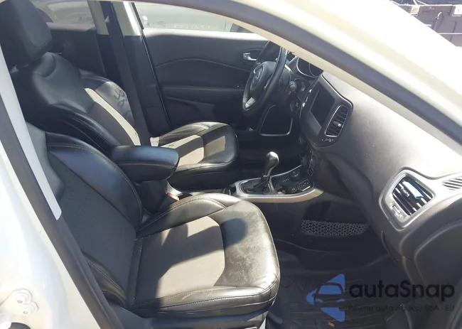 3C4NJDBBXJT433872: 43071448