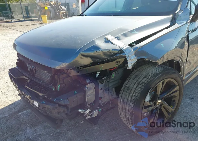 3VVCB7AX8RM096550: 43071637