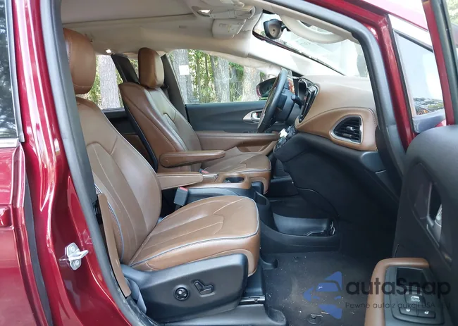 2C4RC1GG0HR739913: 43071750