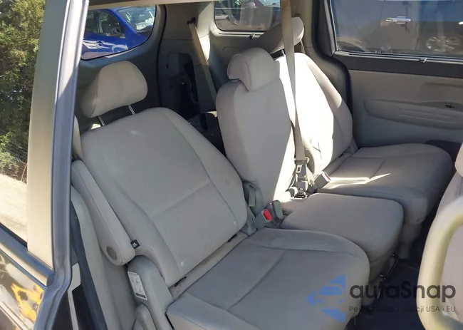 KNDMB5C10G6082607: 43070772