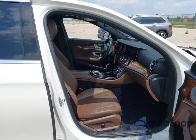 WDDZF4JB9HA152738: 43070792