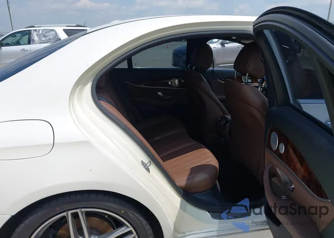 WDDZF4JB9HA152738: 43070792