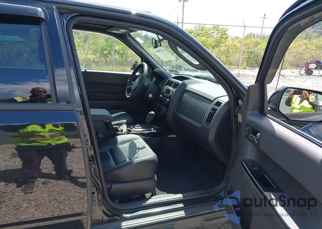 1FMCU9EG4BKB22178: 43070838