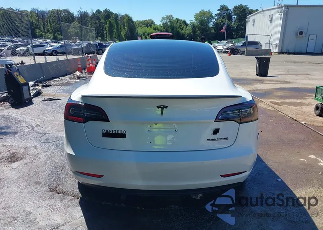 5YJ3E1EBXNF254581: 43071047