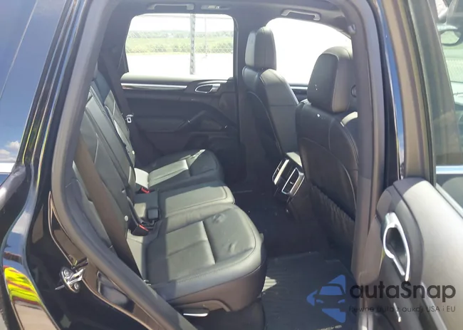 WP1AF2A26ELA35774: 43072284