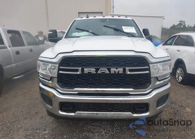 3C6UR5CJ3RG328604: 43072325