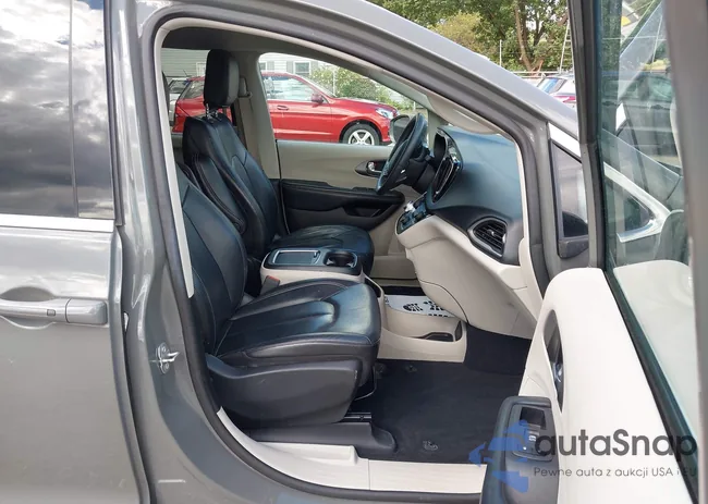 2C4RC1BG2NR109328: 43072652