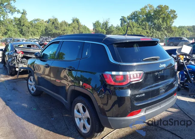 3C4NJDBB5JT418695: 43073329