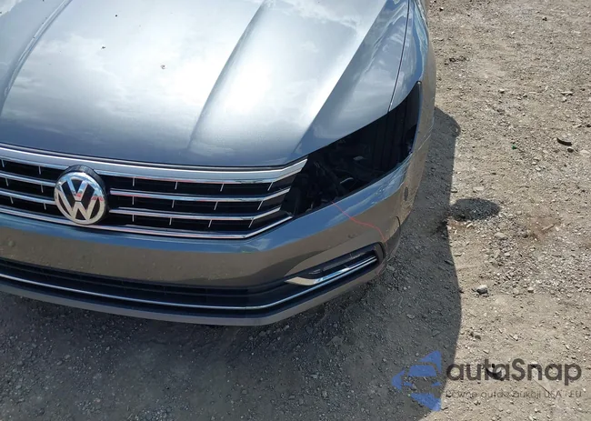 1VWBA7A38JC015592: 43073492