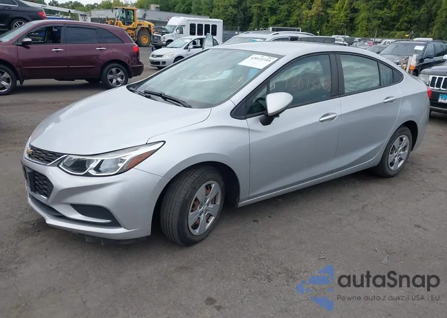 1G1BC5SM3J7196773: 43073733