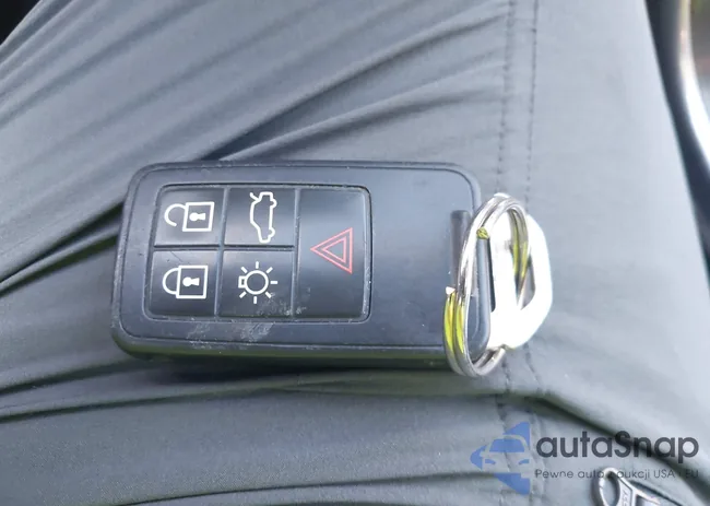 YV4902RK2F2761744: 43073744