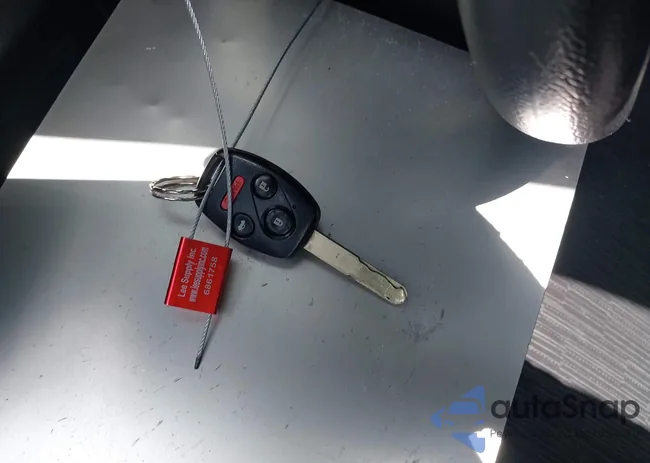 1HGCP2F30CA239957: 43072964