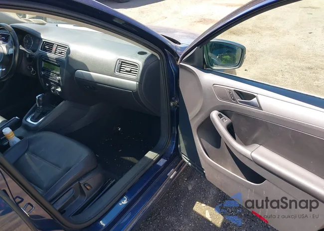 3VWDP7AJ6DM369880: 43074340