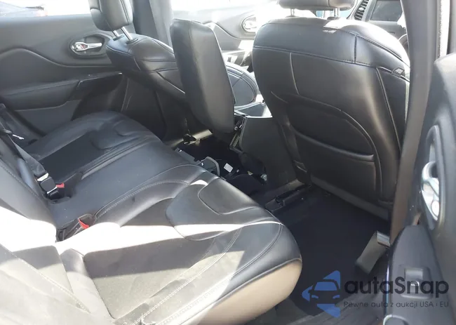 1C4PJLLB0KD458076: 43074356