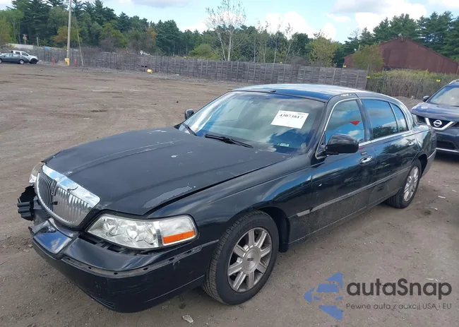 2LNBL8EV9BX753075: 43073817