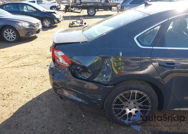 1VWBT7A34FC054021: 43075242