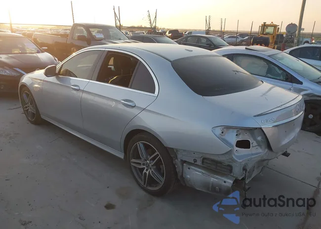 WDDZF4JB3KA674174: 43076654