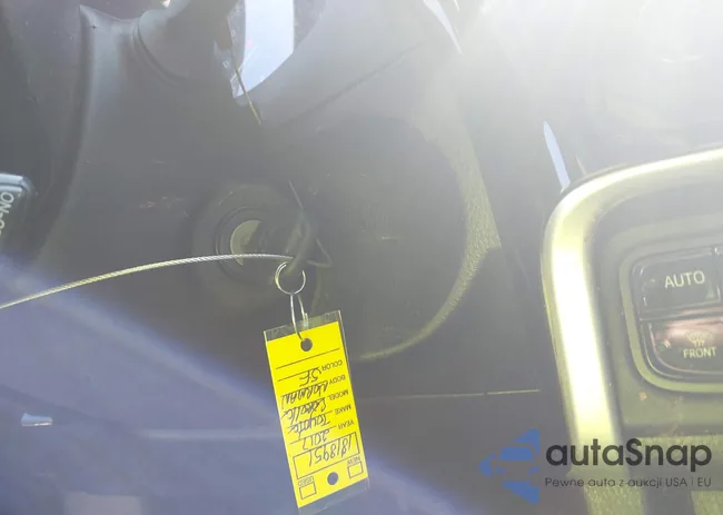 2T1BURHE6HC828976: 43075785