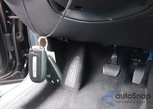 3C4NJDBB8KT629469: 43075802