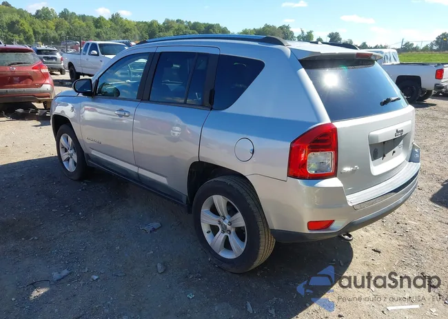 1J4NF5FB8BD158506: 43077335